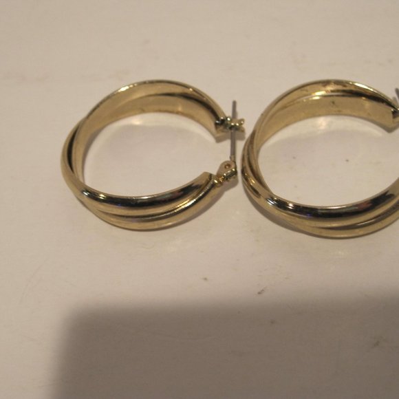 Gold Toned Earrings Crisscross Twist Latch Back Hoops For Pierced Ears - Picture 11 of 13